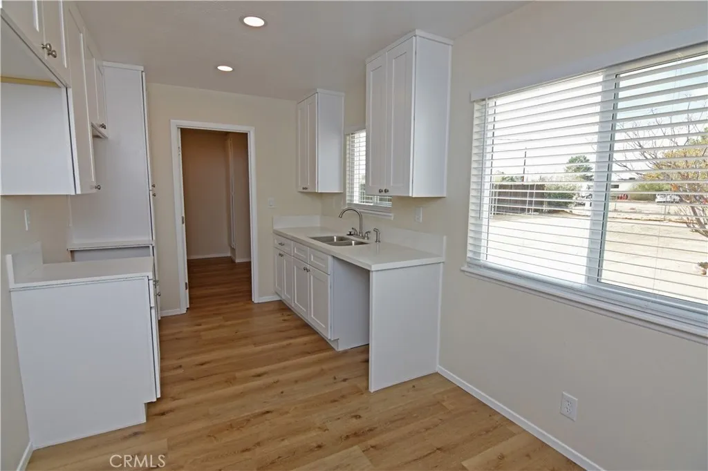 Additional image 10 of 14564 Tonikan Rd, Apple Valley, CA 92307