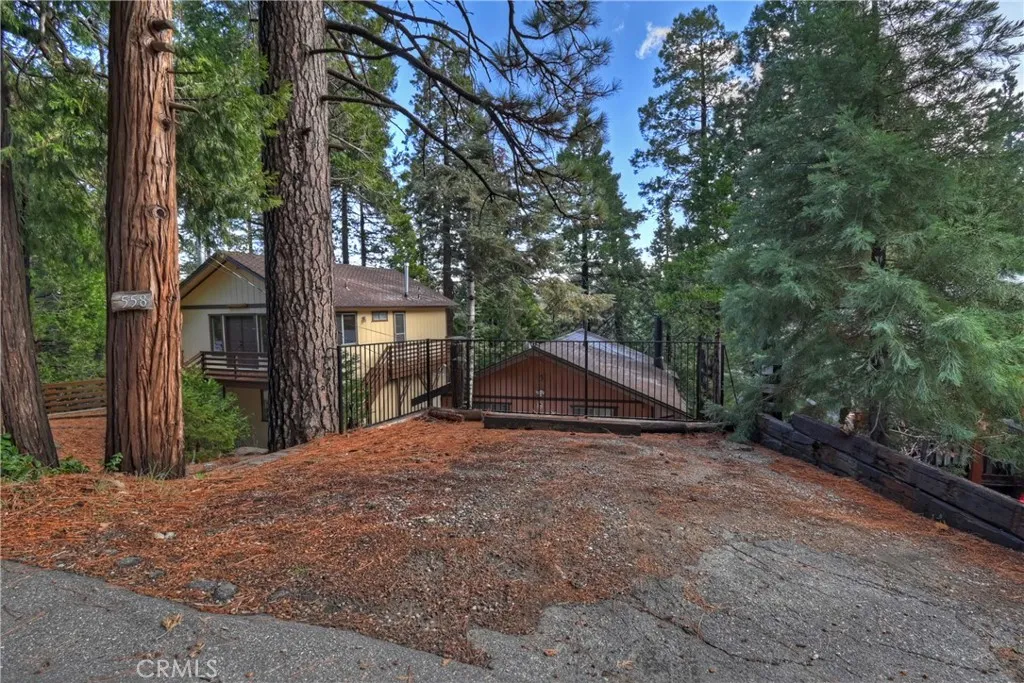Property image for 558 Rose Ln, Twin Peaks, CA 92391