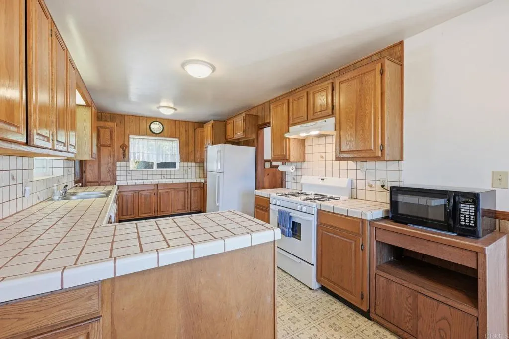 Additional image 75 of 1144 Prospect Place, Vista, CA 92081