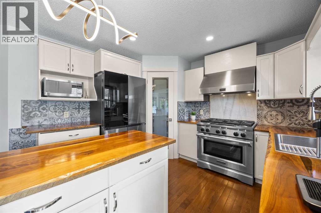 73 Riverview Close SE|Calgary, Alberta T2C4C5