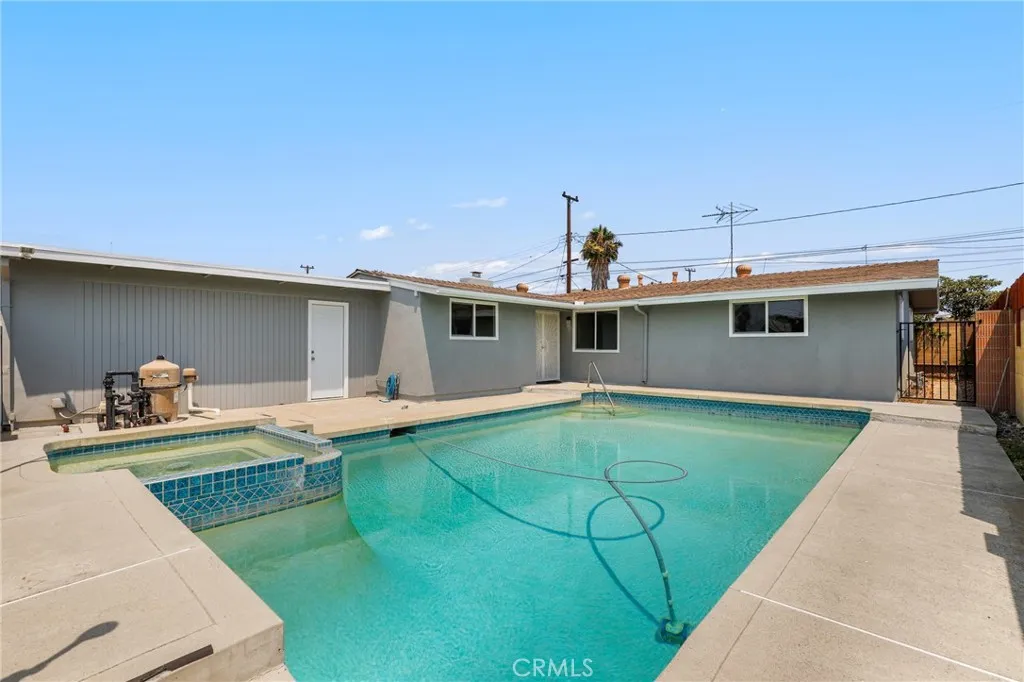 Additional image 19 of 930 S Emerald Street, Anaheim, CA 92804