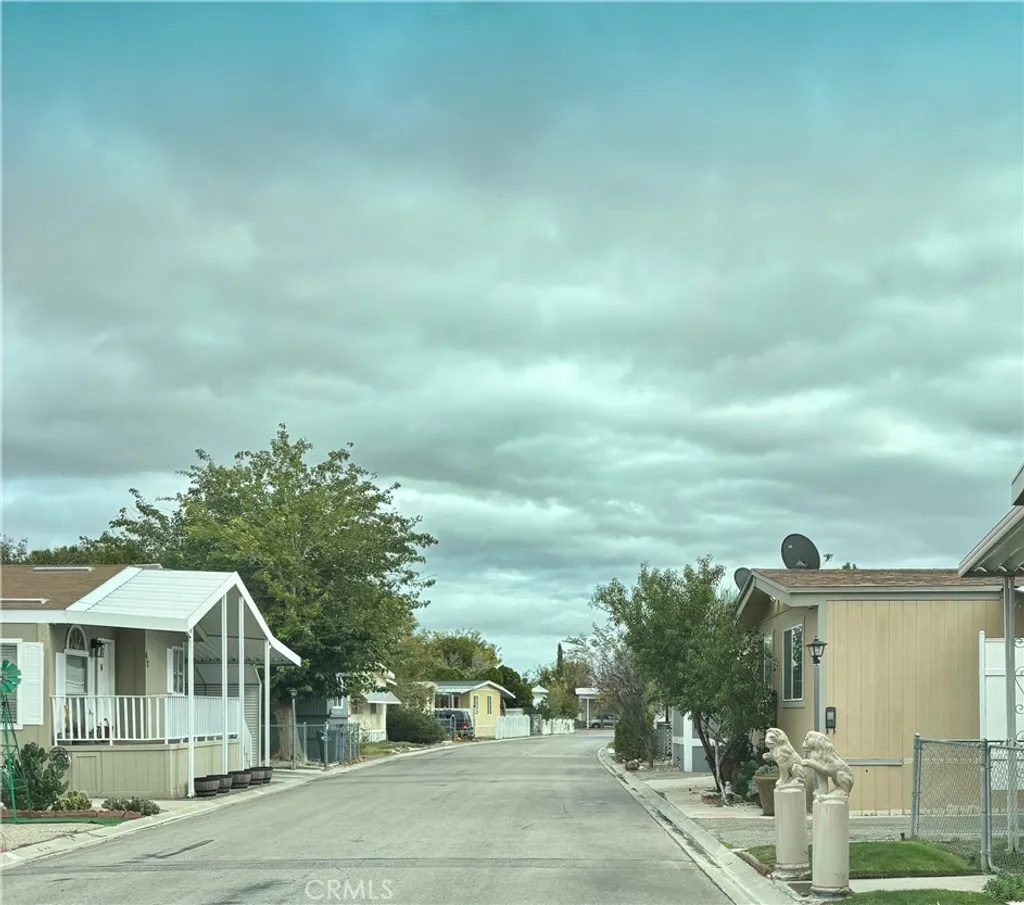 Additional image 4 of 1301 E Avenue I, Lancaster, CA 93535