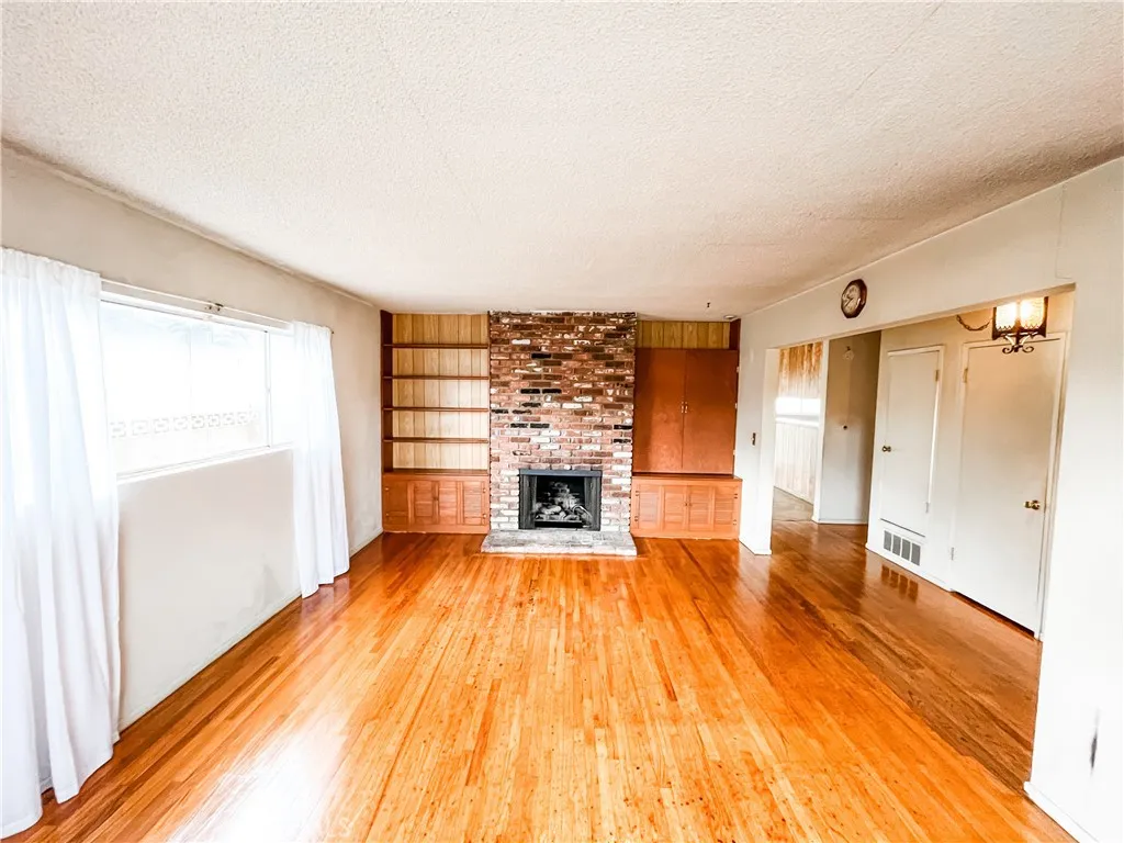 Additional image 45 of 534 E Hoover Ave, Orange, CA 92867