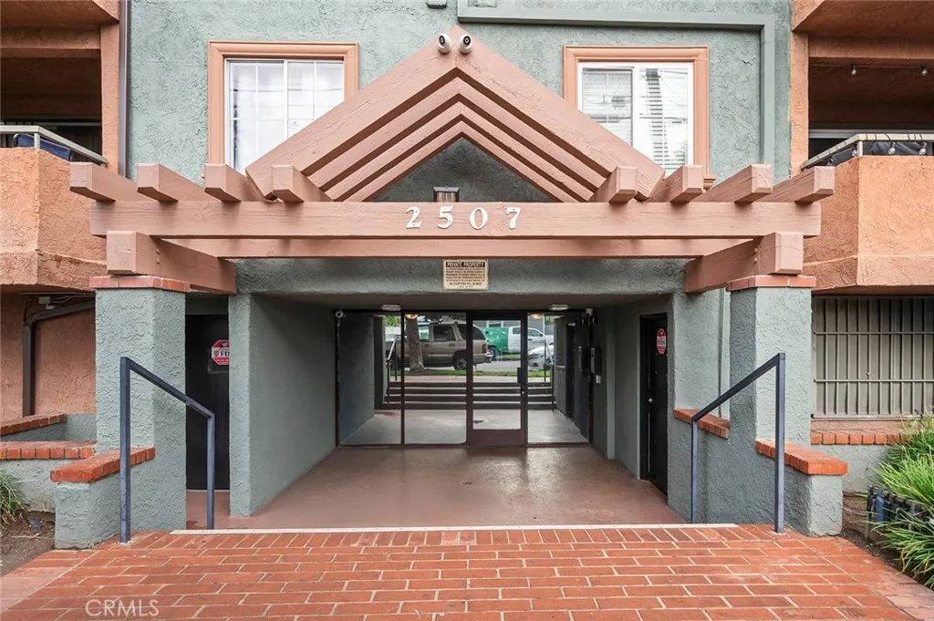 2507 E 15th St Unit 204, Long Beach, CA 90804