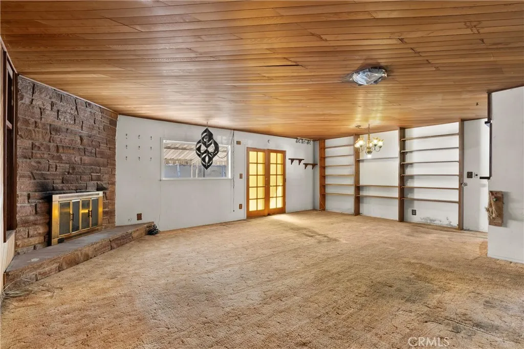 Additional image 7 of 18928 Victory Boulevard, Tarzana, CA 91335