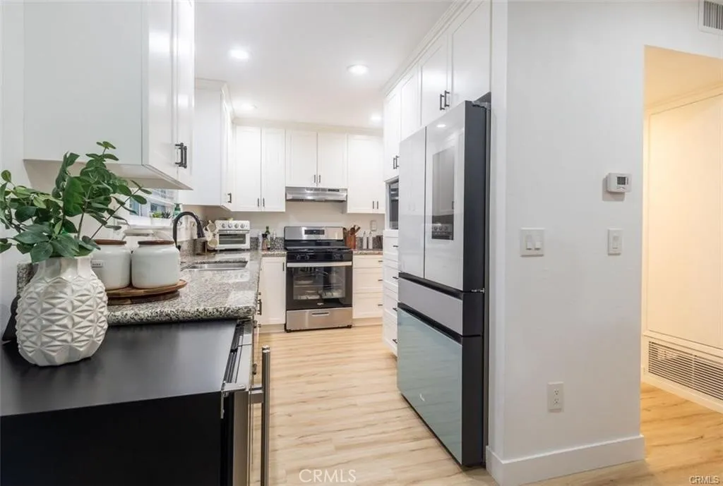 Additional image 9 of 256 E Mission Rd, Corona, CA 92879