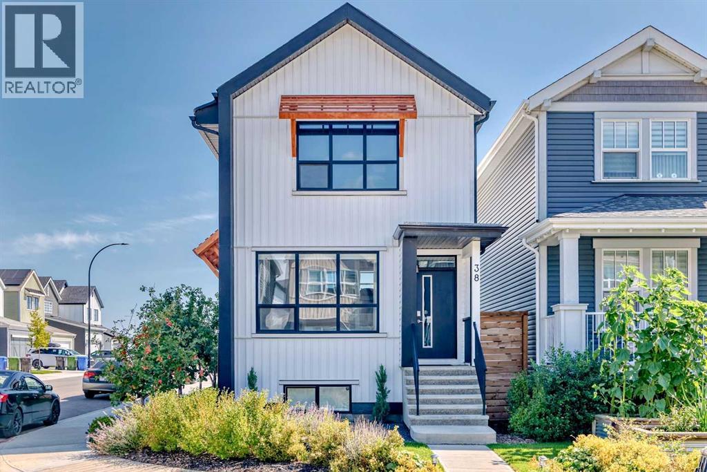 38 Lavender Road SE|Calgary, Alberta T3S0C4