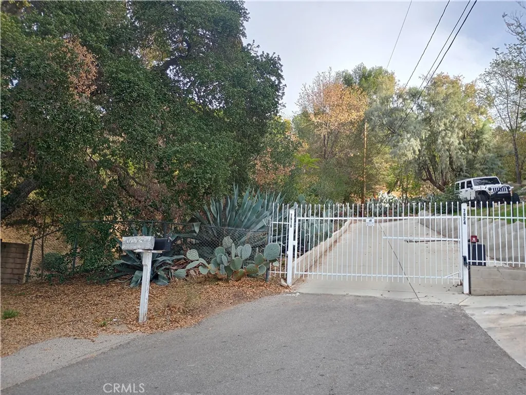 Additional image 6 of 7916 Glenties Lane, Sunland, CA 91040