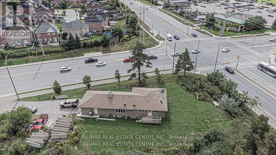 Primary image of 3024 COUNTRYSIDE DRIVE|Brampton (Vales of Castlemore North), Ontario L6P0V3