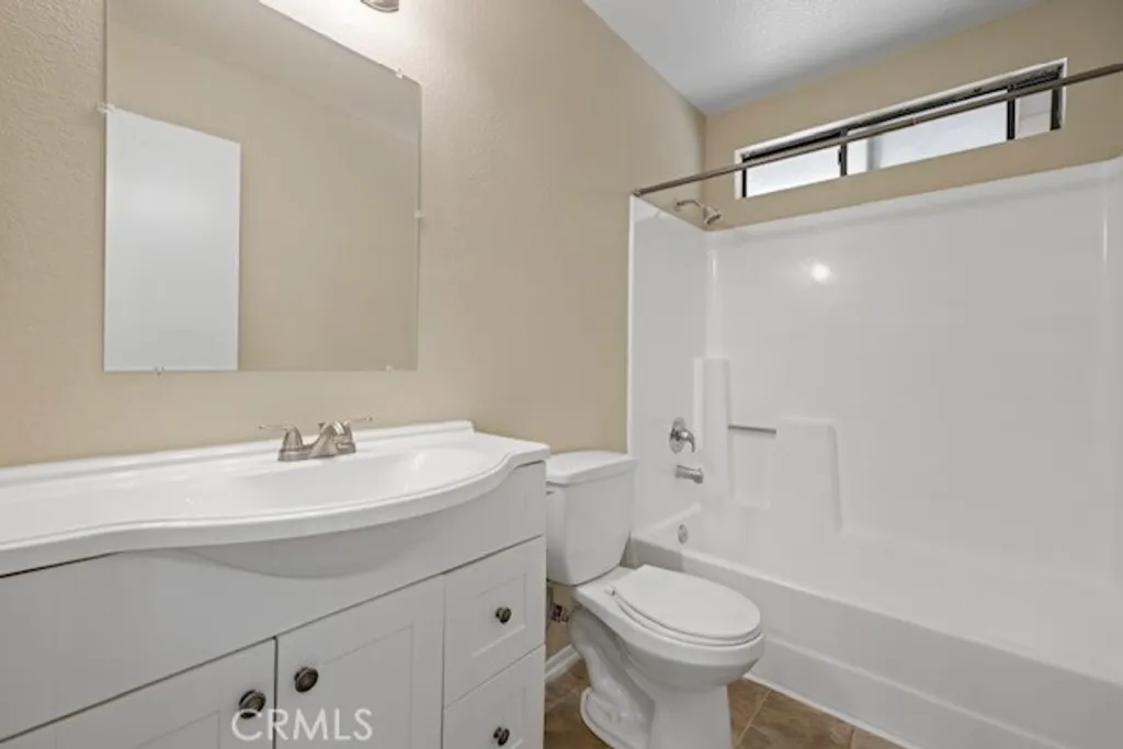 Additional image 21 of 523 E Kettering St, Lancaster, CA 93535