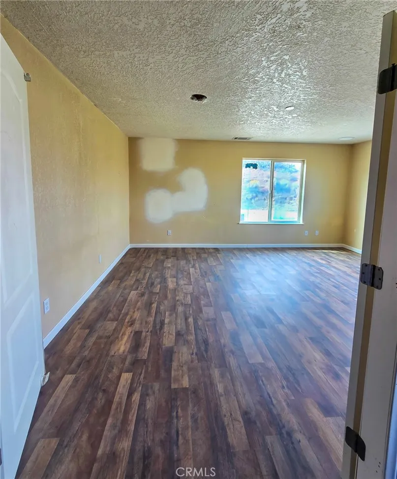 Additional image 81 of 10282 Farmington St, Oak Hills, CA 92344