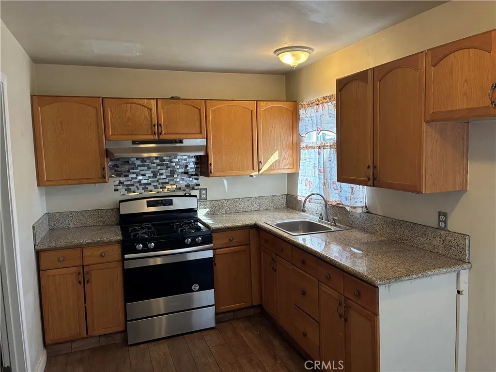 Additional image 3 of 1406 E Hampton Way, Fresno, CA 93704