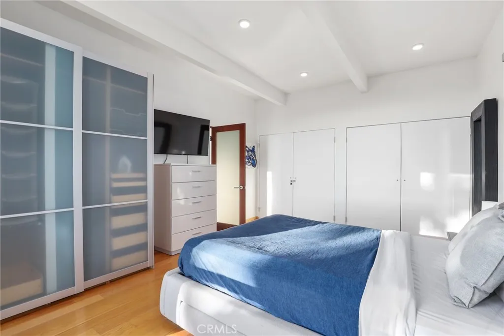 Additional image 41 of 5675 Spreading Oak Drive, Los Angeles, CA 90068