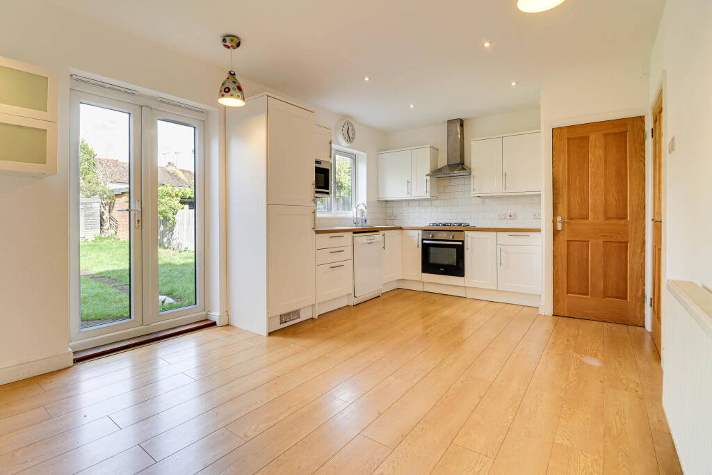 Additional image 2 of Kings Road, London Colney, AL2