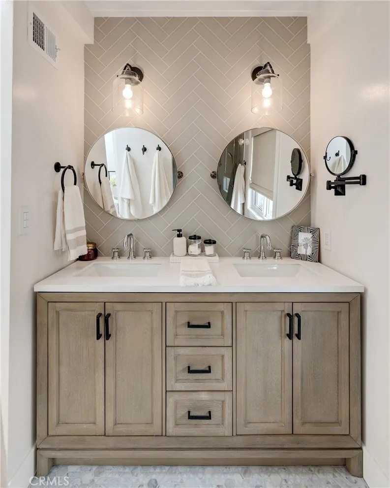 Additional image 116 of 1326 Voorhees Ave., Manhattan Beach, CA 90266