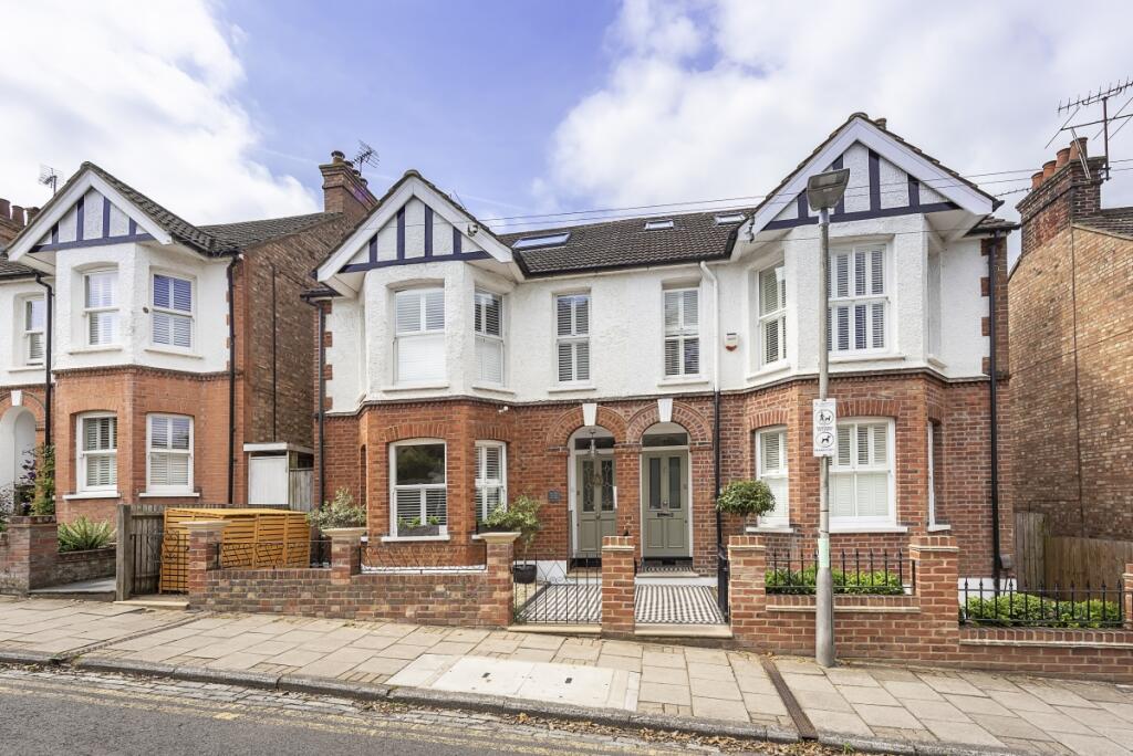 Carlisle Avenue St. Albans AL3