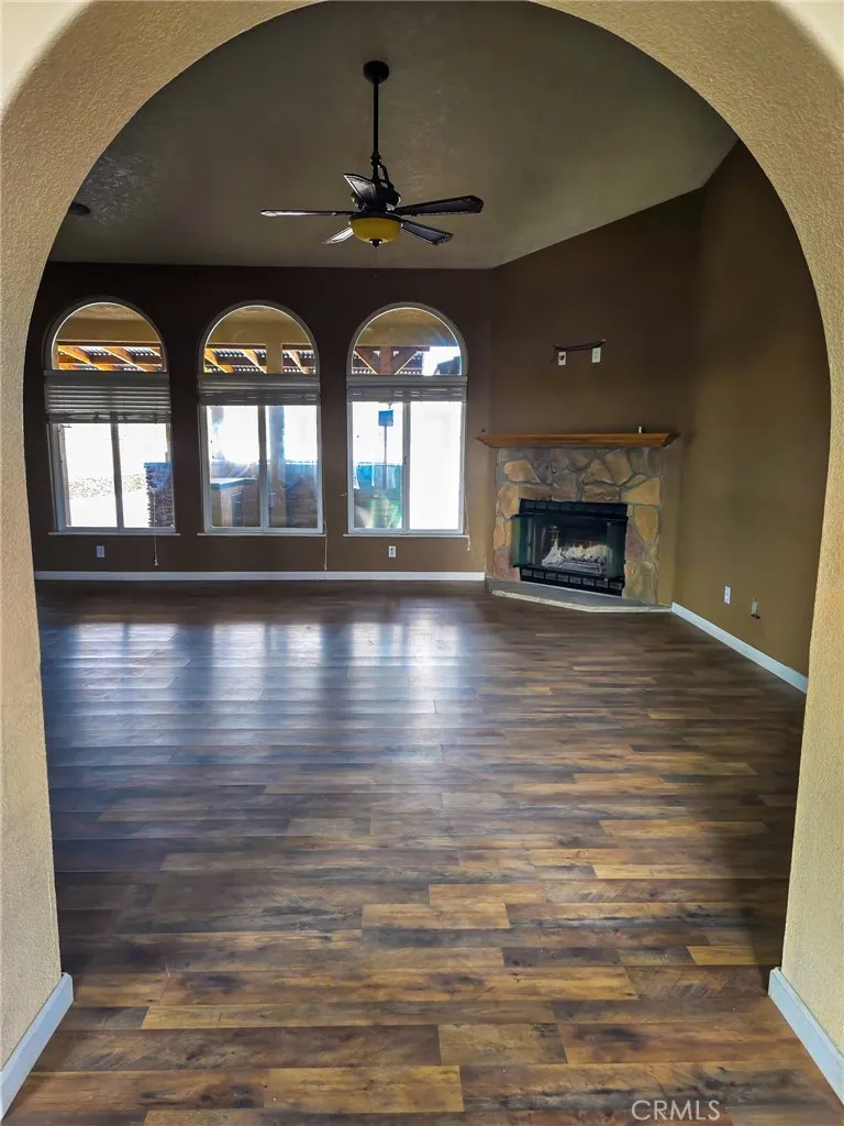 Additional image 74 of 10282 Farmington St, Oak Hills, CA 92344