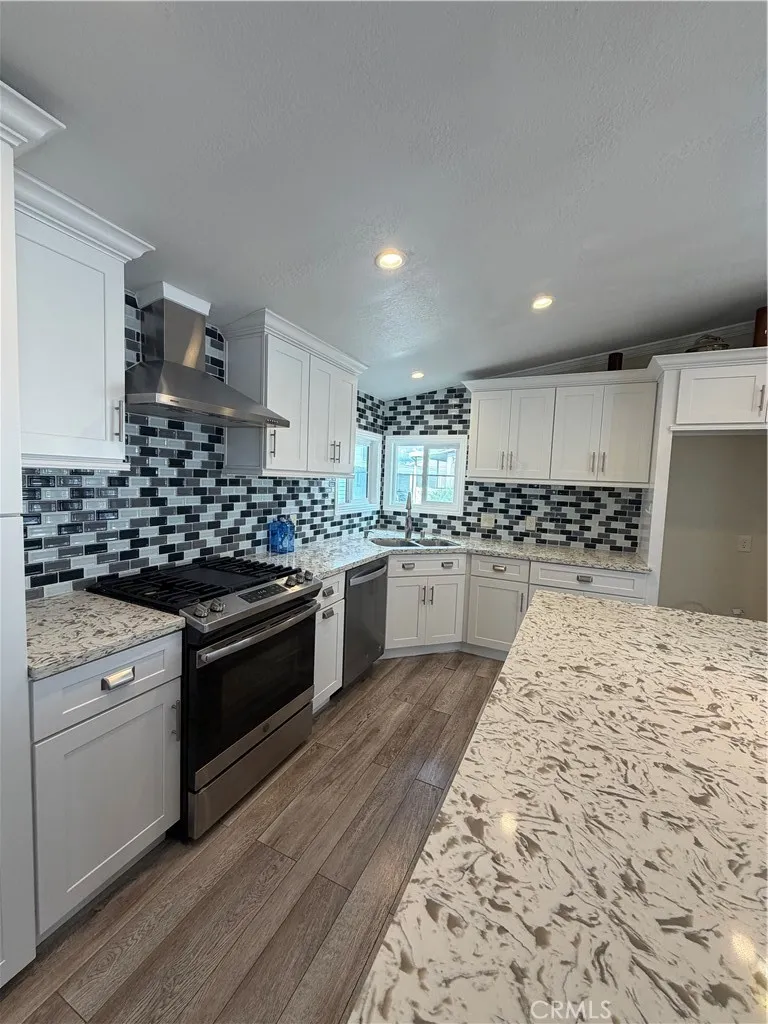 Additional image 10 of 19251 Brookhurst Street Unit 22, Huntington Beach, CA 92646