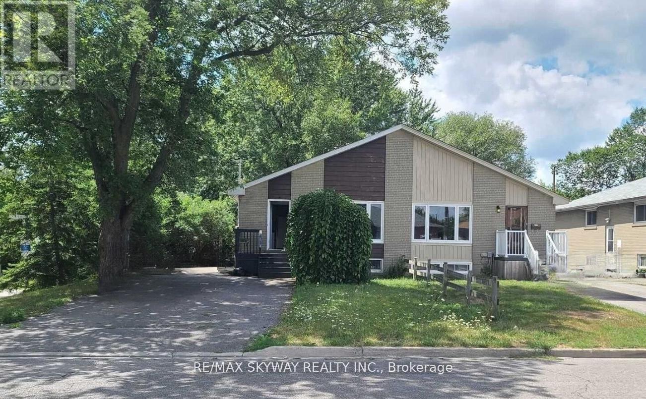 Property image for 55 FAIRGLEN AVENUE|Brampton (Brampton West), Ontario L6X1K7