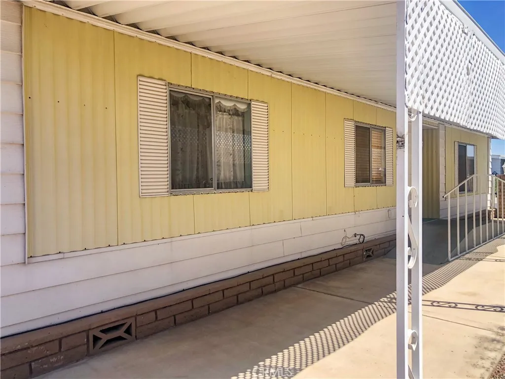 Additional image 5 of 400 E Roberts Ln Unit 99, Bakersfield, CA 93308