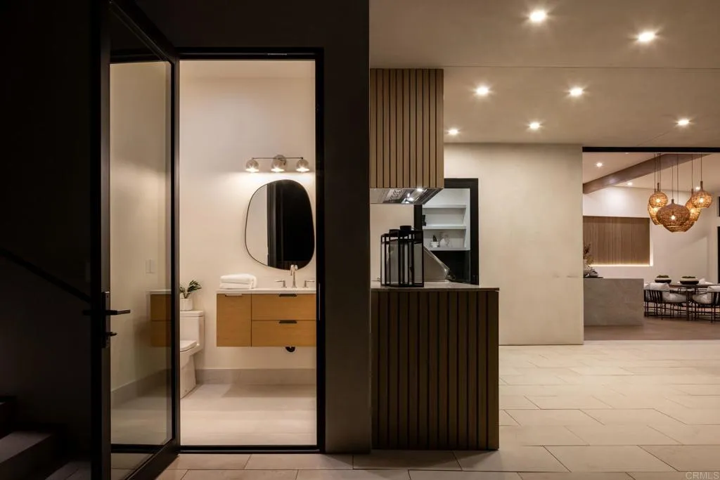 Additional image 70 of 601 N Cedros, Solana Beach, CA 92075