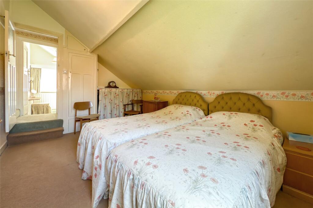 Additional image 9 of Roundwood Lane, Harpenden, Hertfordshire, AL5