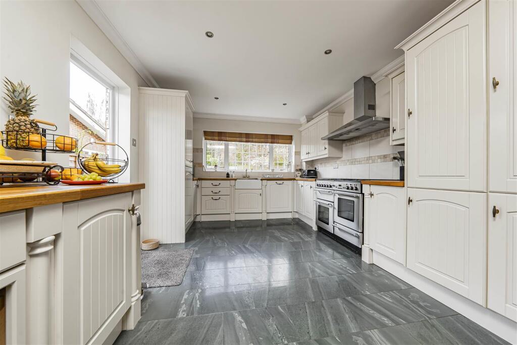 Additional image 4 of Oakwood Road, Bricket Wood, St. Albans