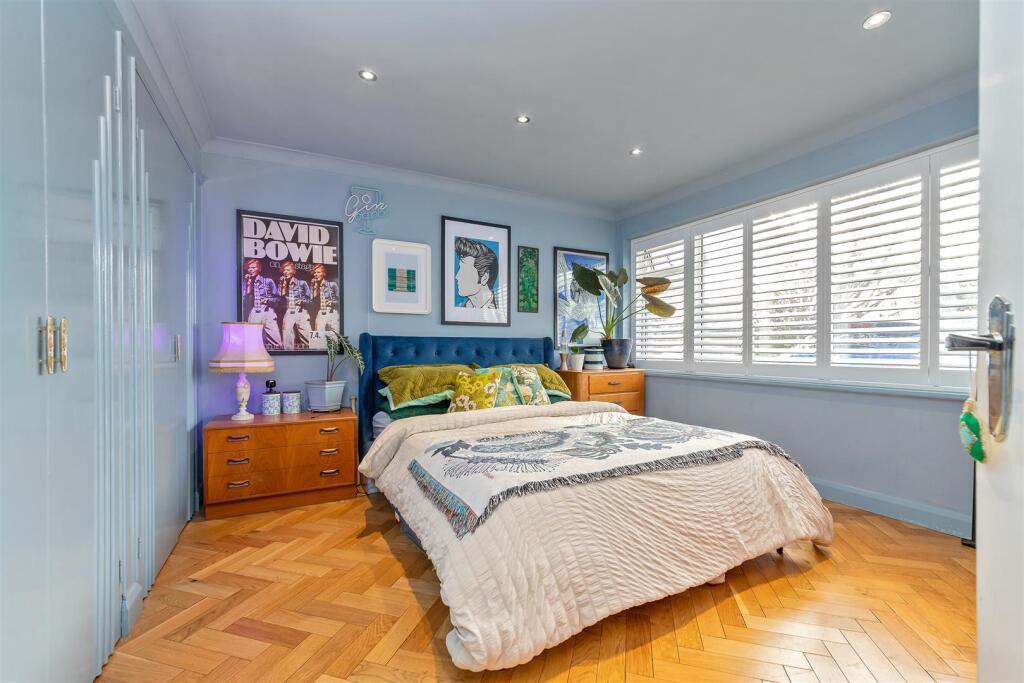 Additional image 12 of Colney Heath Lane, St. Albans