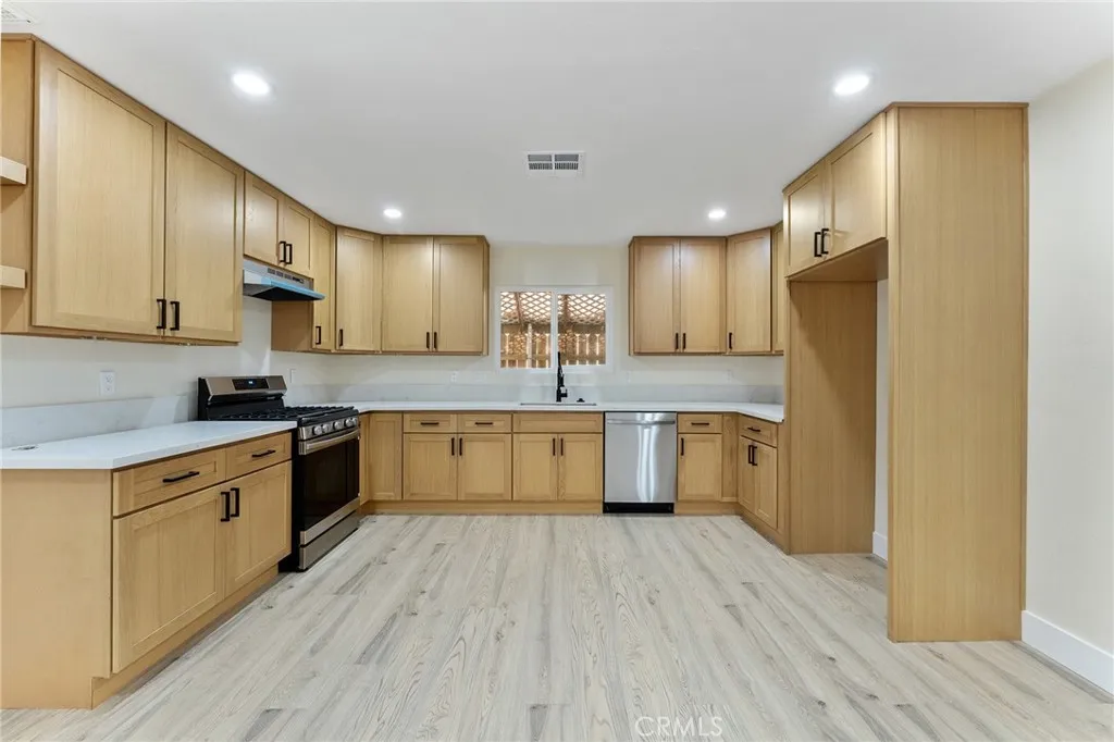 Additional image 16 of 717 Carol Way, Hemet, CA 92543