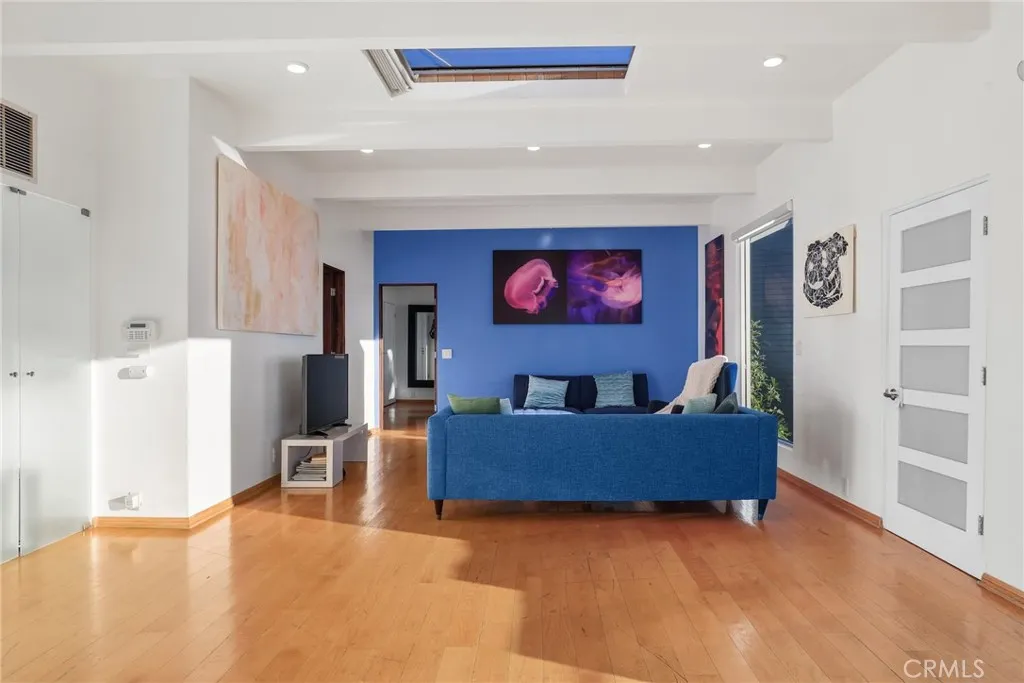 Additional image 36 of 5675 Spreading Oak Drive, Los Angeles, CA 90068