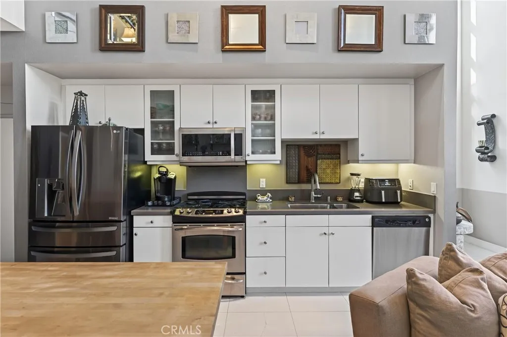 Additional image 53 of 906 E Civic Center Dr, Santa Ana, CA 92701