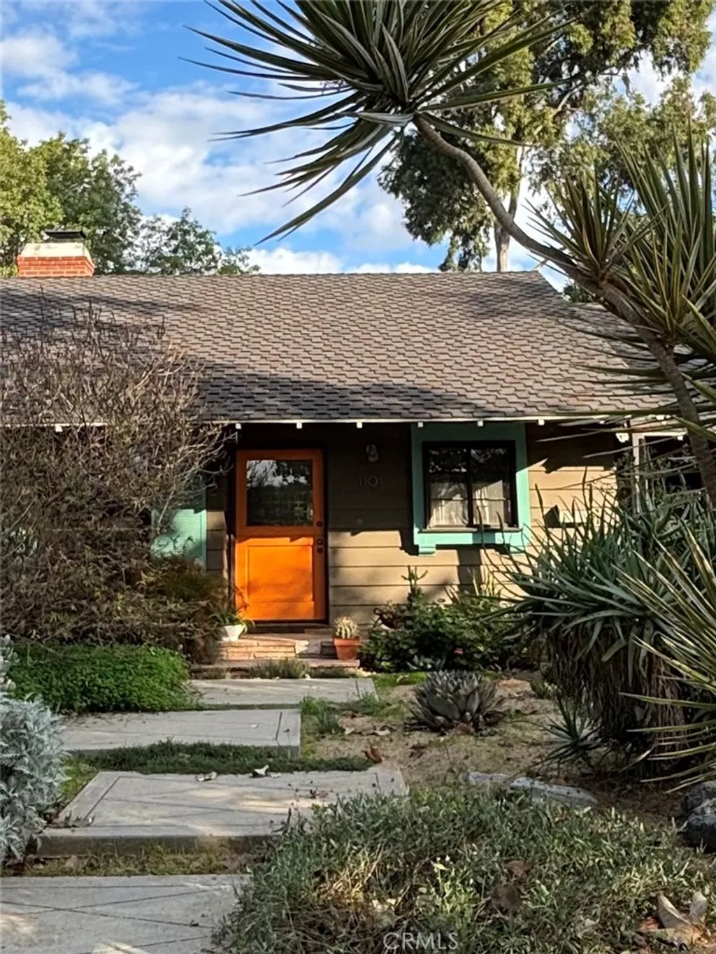 1101 W Riviera Dr, Santa Ana, CA 92706