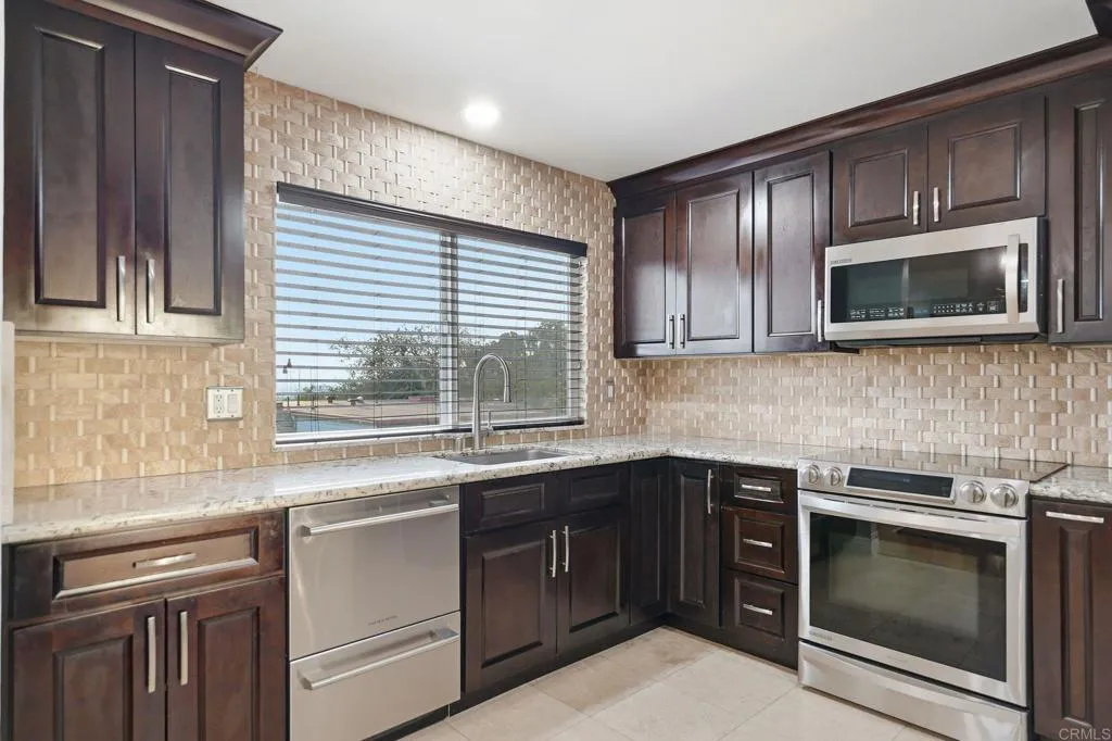 Additional image 12 of 6354 Caminito Basilio, San Diego, CA 92111