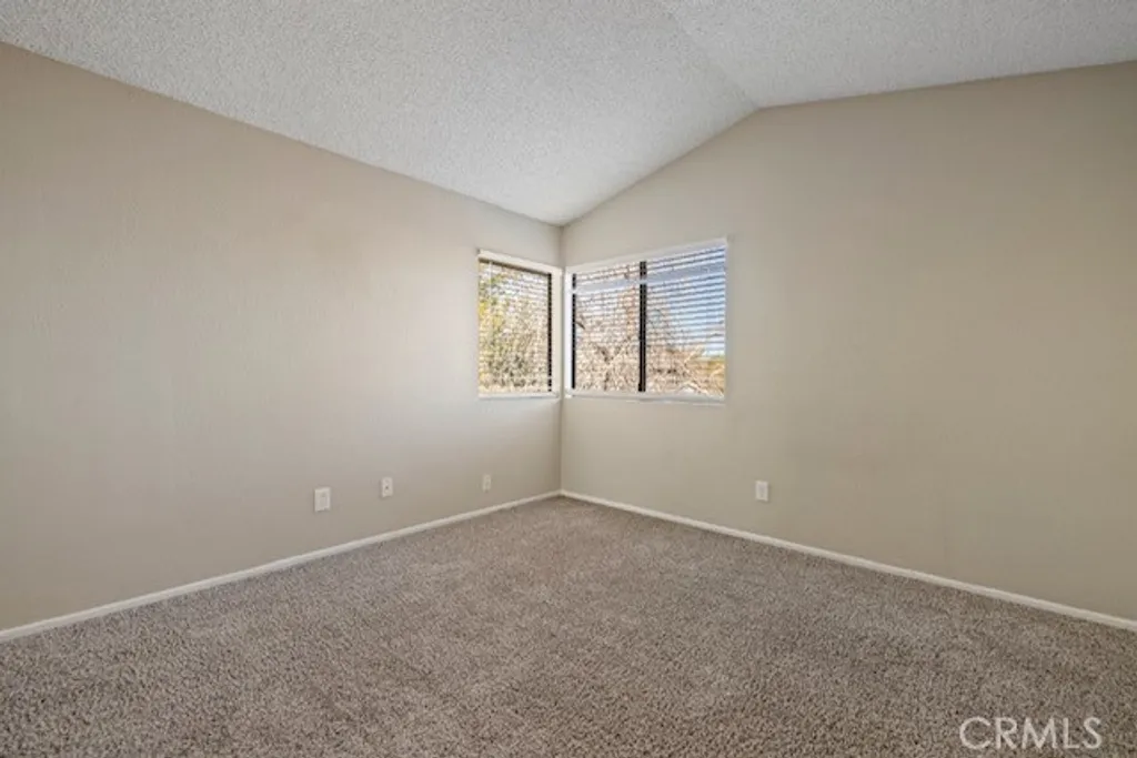 Additional image 10 of 523 E Kettering St, Lancaster, CA 93535