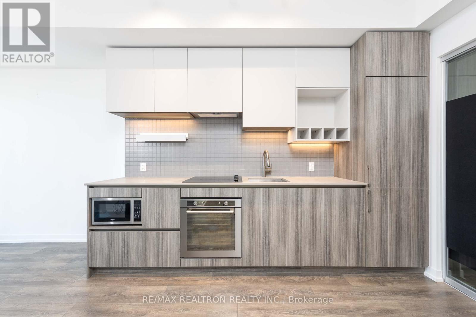 Property image for 1106 - 5 BUTTERMILL AVENUE|Vaughan (Vaughan Corporate Centre), Ontario L4K0J5