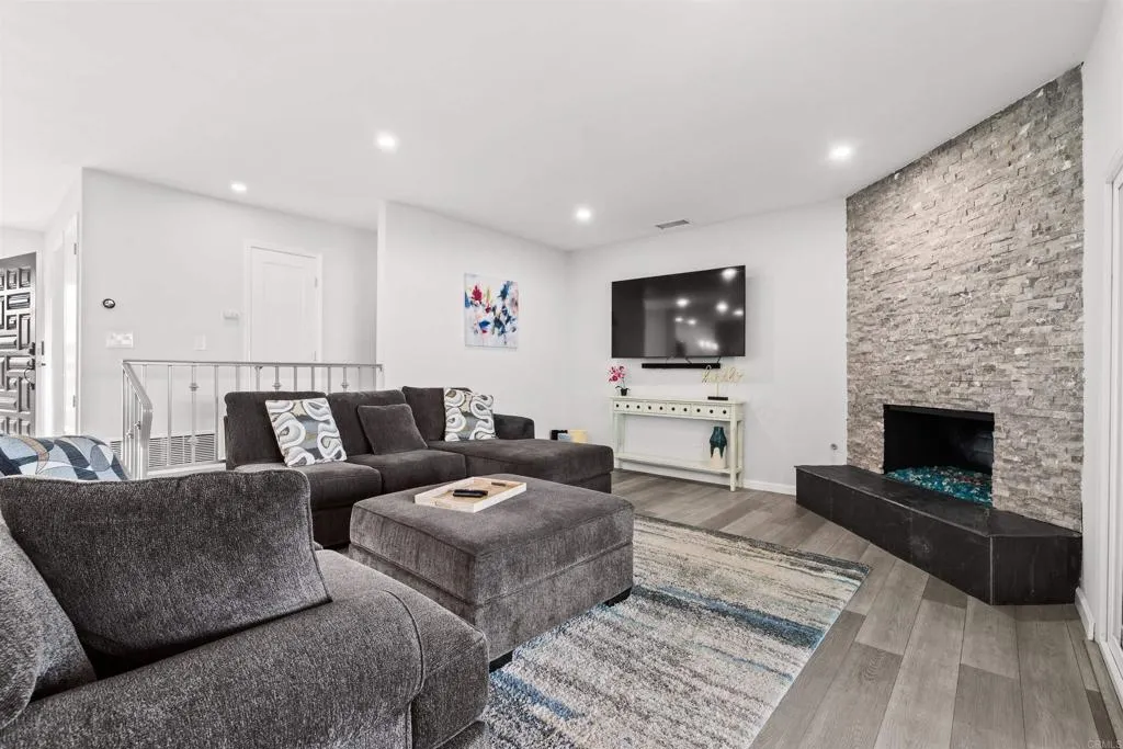 Additional image 14 of 361 Murray Drive, El Cajon, CA 92020