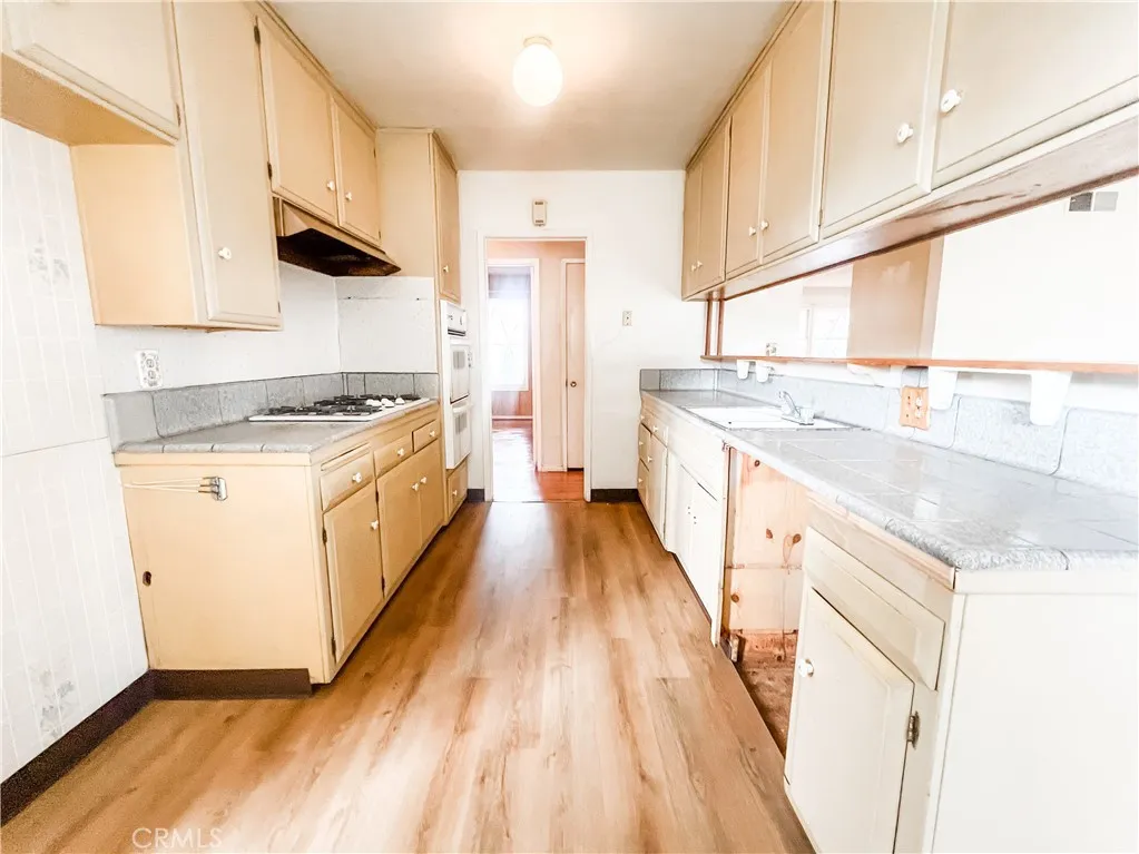 Additional image 61 of 534 E Hoover Ave, Orange, CA 92867