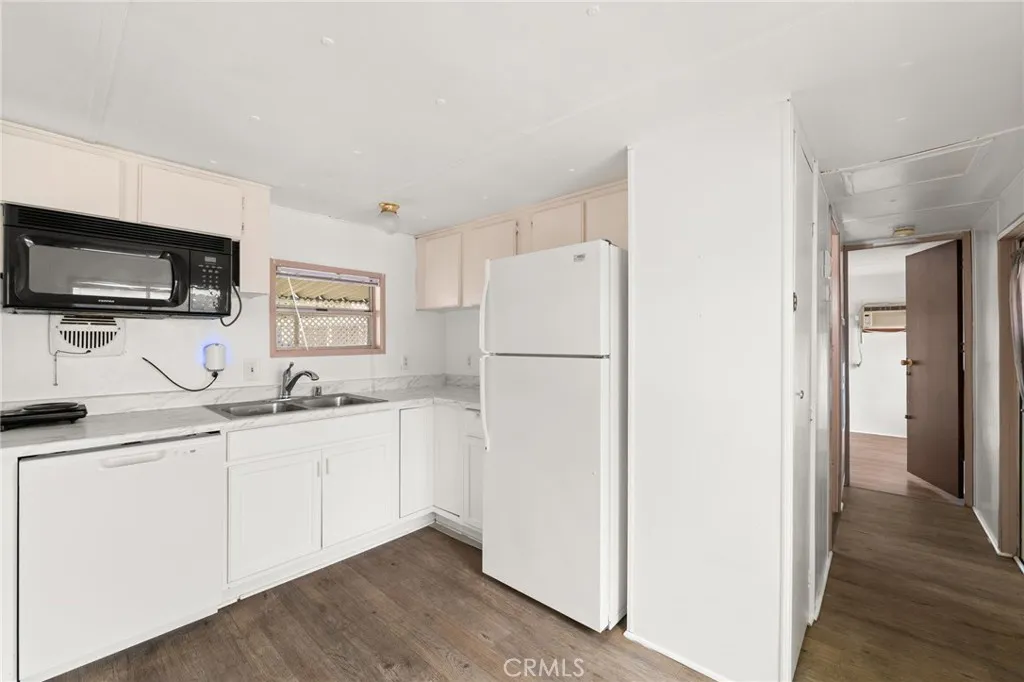 Additional image 16 of 9241 C Avenue Unit 43, Hesperia, CA 92345