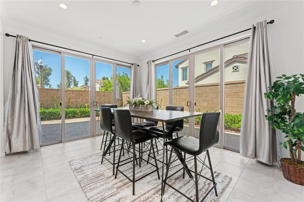 Additional image 32 of 87 Darby, Irvine, CA 92620