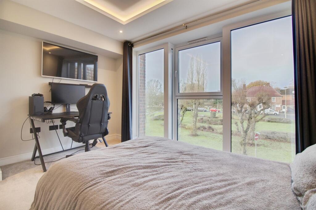 Additional image 12 of Parkway, Welwyn Garden City