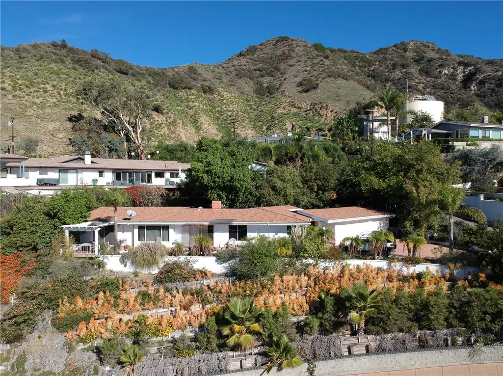 Additional image 3 of 1063 Via Alta, Burbank, CA 91501