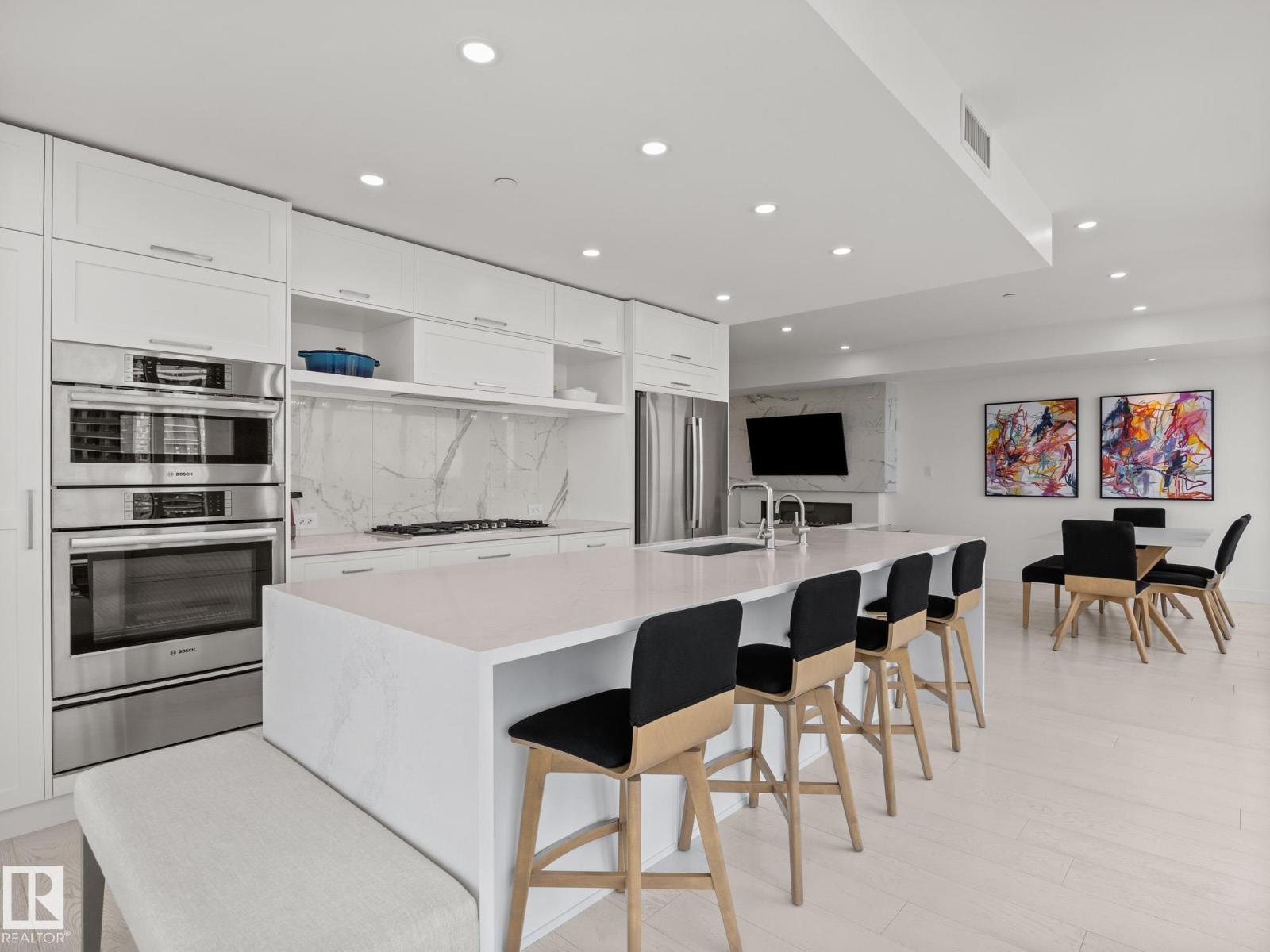 #605 14105 WEST BLOCK DR NW|Edmonton, Alberta T5N1L5