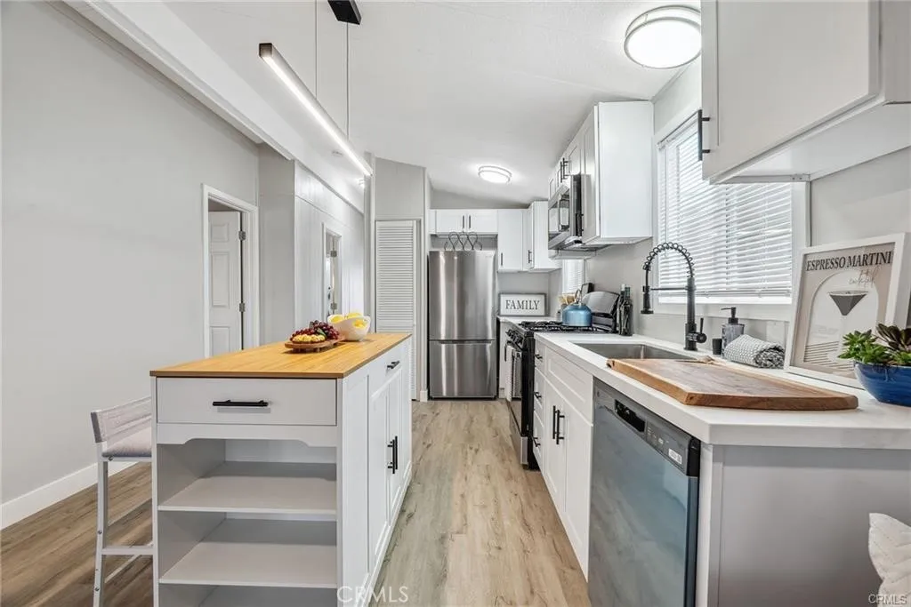 Additional image 18 of 1850 W Orangethorpe Ave #25, Fullerton, CA 92833