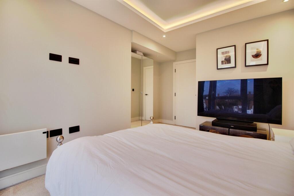 Additional image 10 of Parkway, Welwyn Garden City