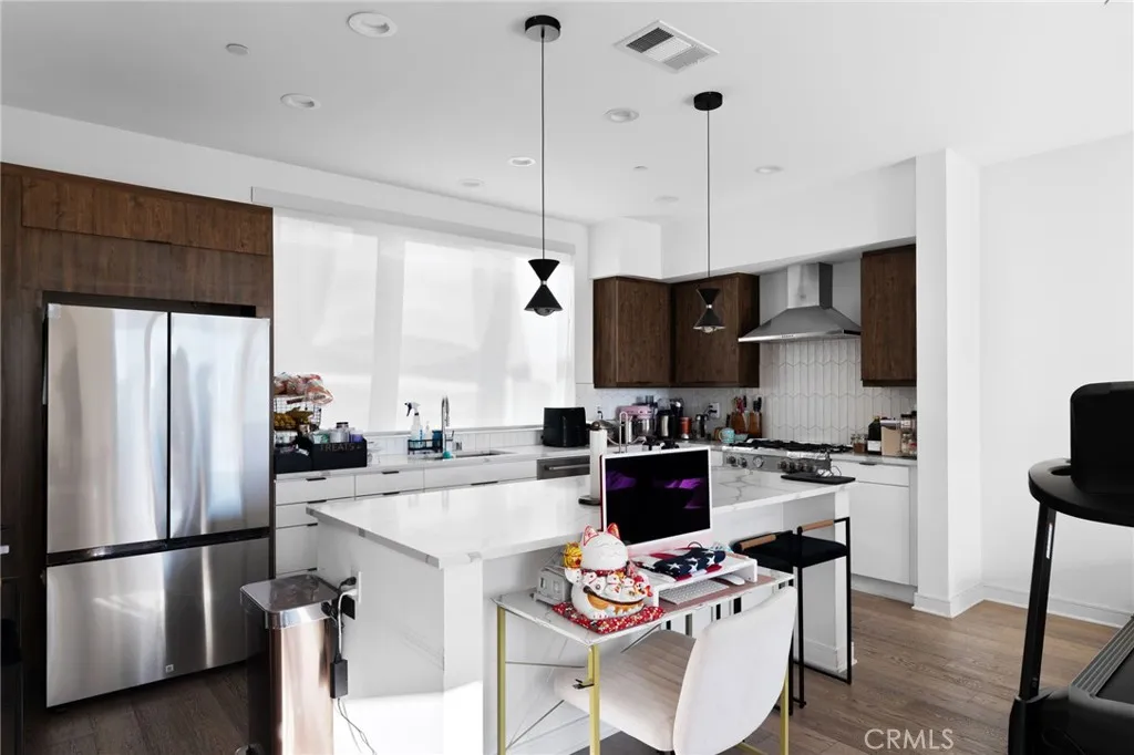 Additional image 7 of 1056 N Joels Pl, Los Angeles, CA 90012