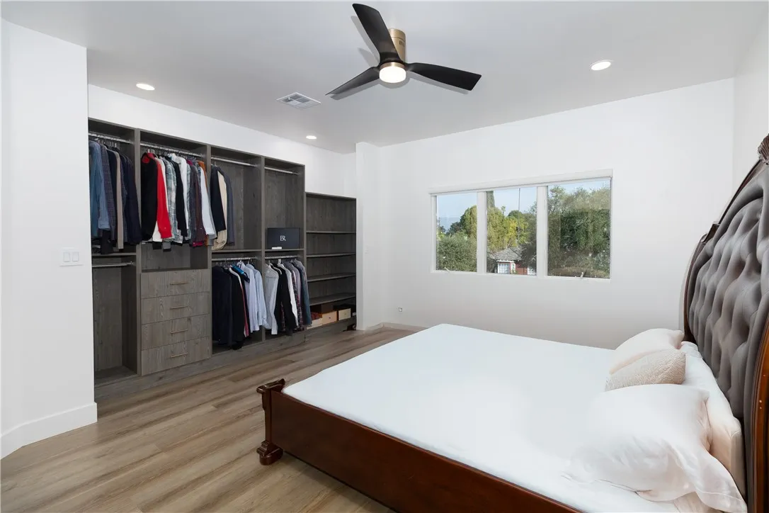 Additional image 95 of 5439 Gentry Avenue, Valley Village, CA 91607