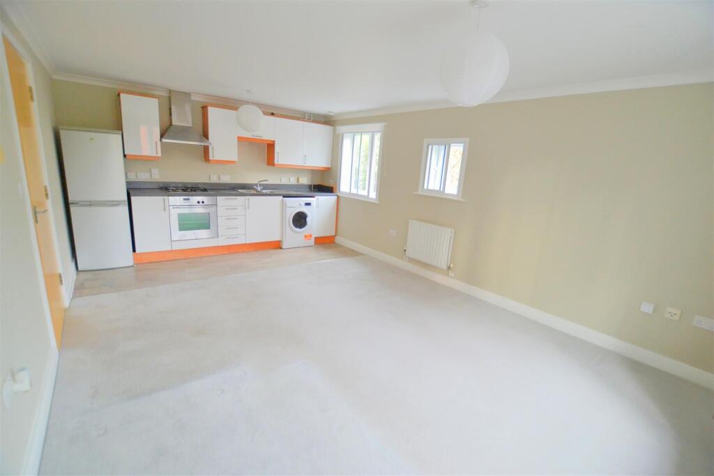 Additional image 16 of North Drive, Hatfield