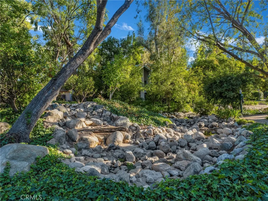 Additional image 85 of 7050 Shoup Ave #225, Canoga Park, CA 91303