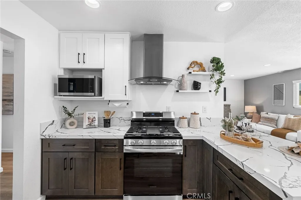 Additional image 43 of 621 S Corta Dr, Santa Ana, CA 92704