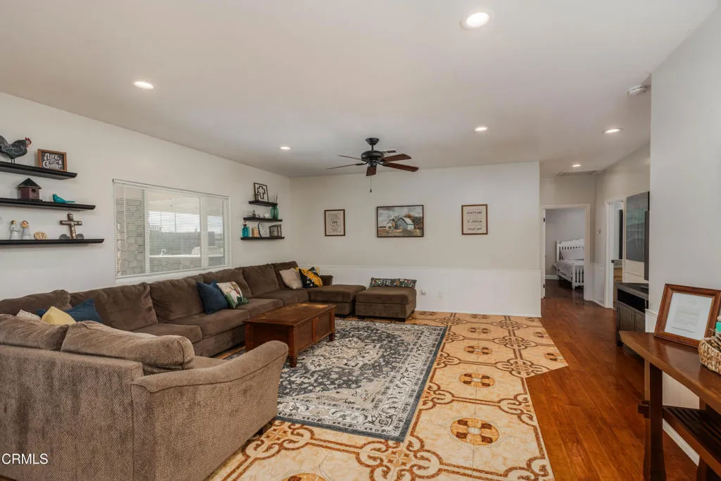 Additional image 84 of 102 Anna Lane, Bakersfield, CA 93308